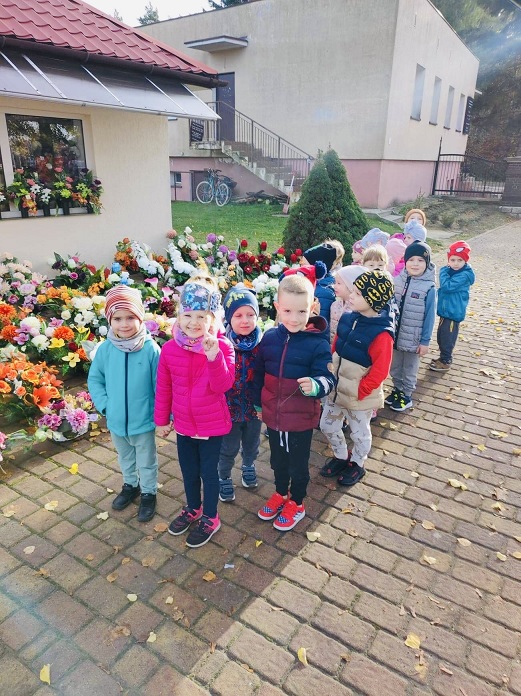 Wyjście na cmentarz