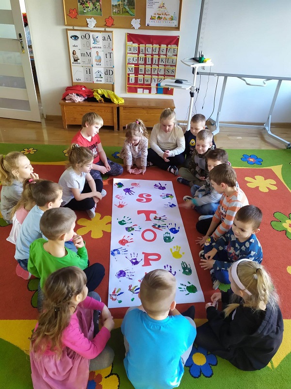 PRZEMOCY m&oacute;wimy STOP uczestnicząc w akcji 19 DNI PRZECIWKO PRZEMOCY