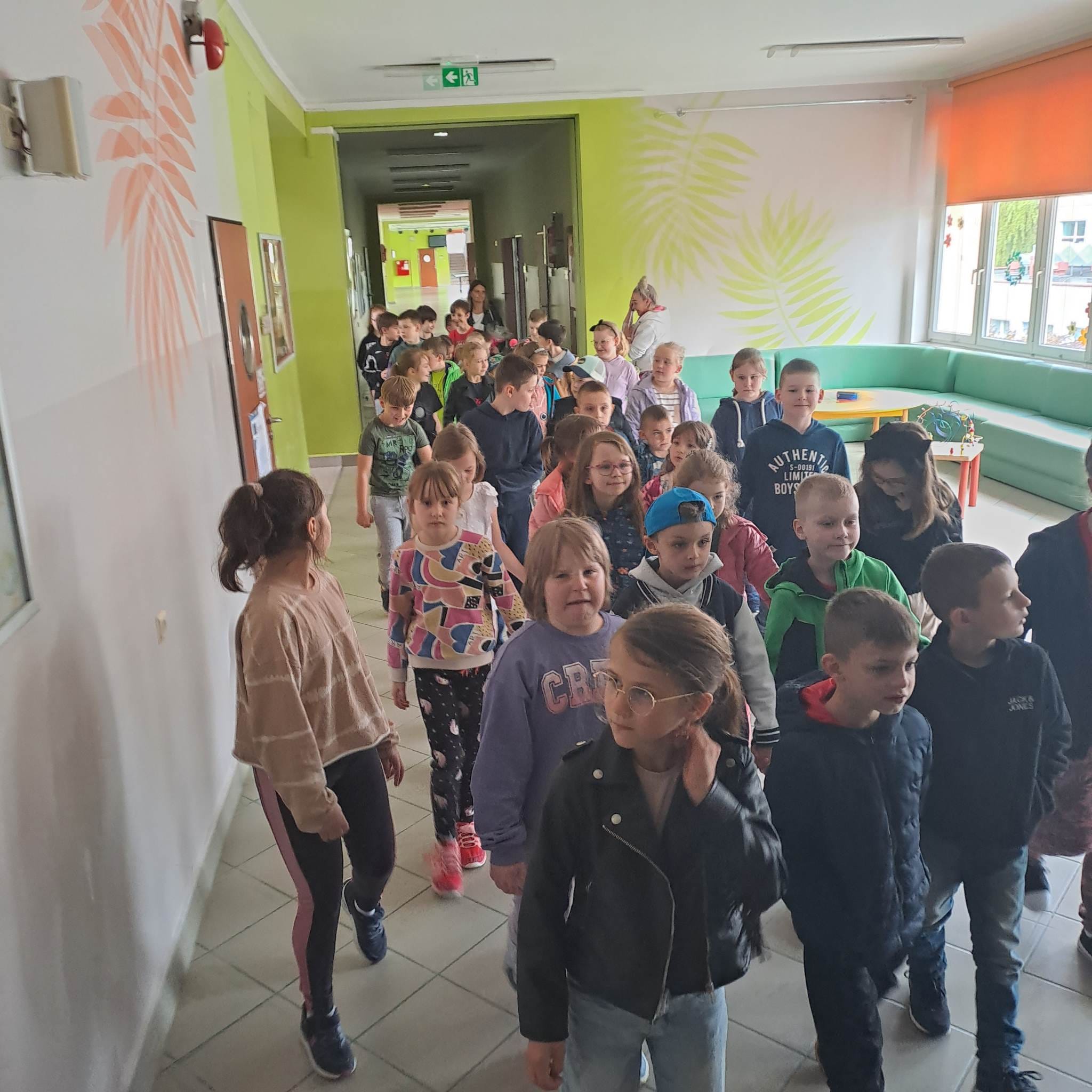 Wycieczka Przedszkolak&oacute;w do Szkoły Podstawowej Nr 3