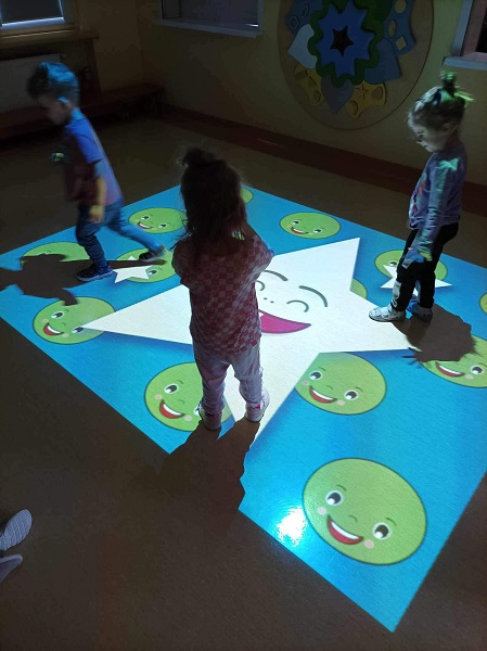 Czarodziejski Dywan - to prawdziwa przygoda dla najmłodszych przedszkolak&oacute;w