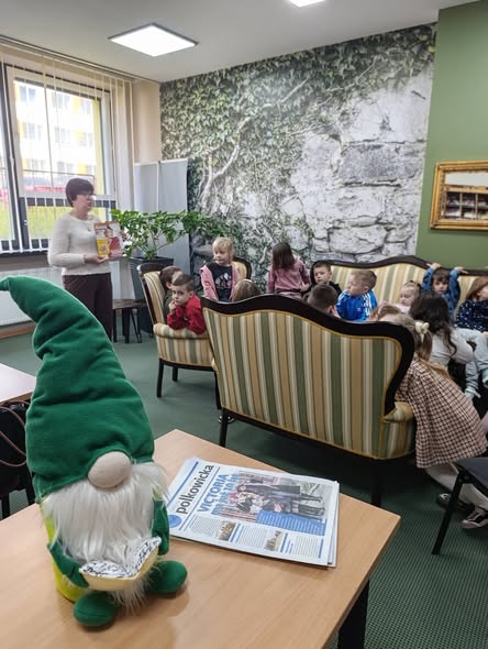 Przedszkolaki w bibliotece