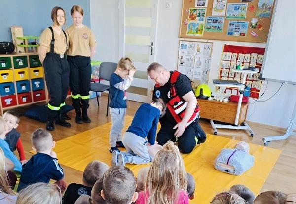 Wielkie serca, małe ręce ratują życie