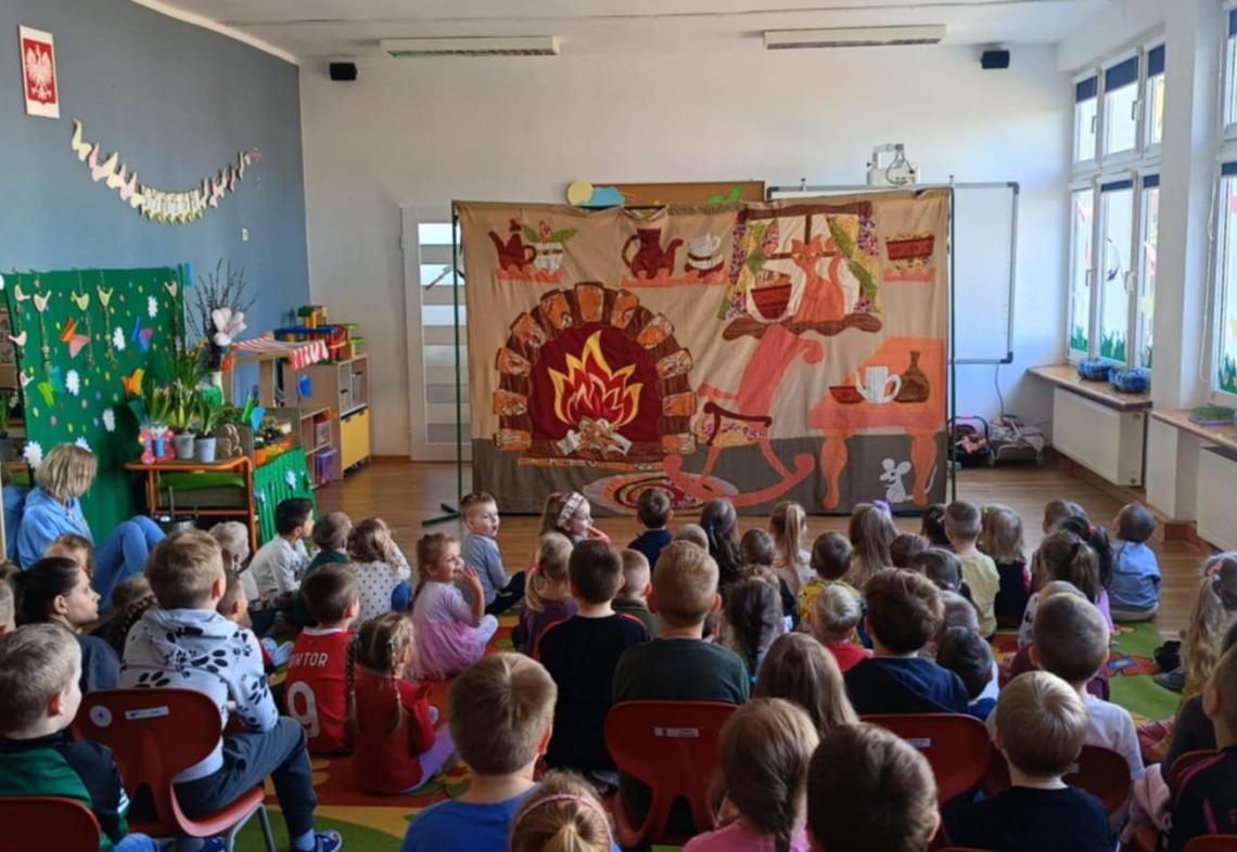 Przedstawienie teatralne ,,Tajemnicza Skrzynia"